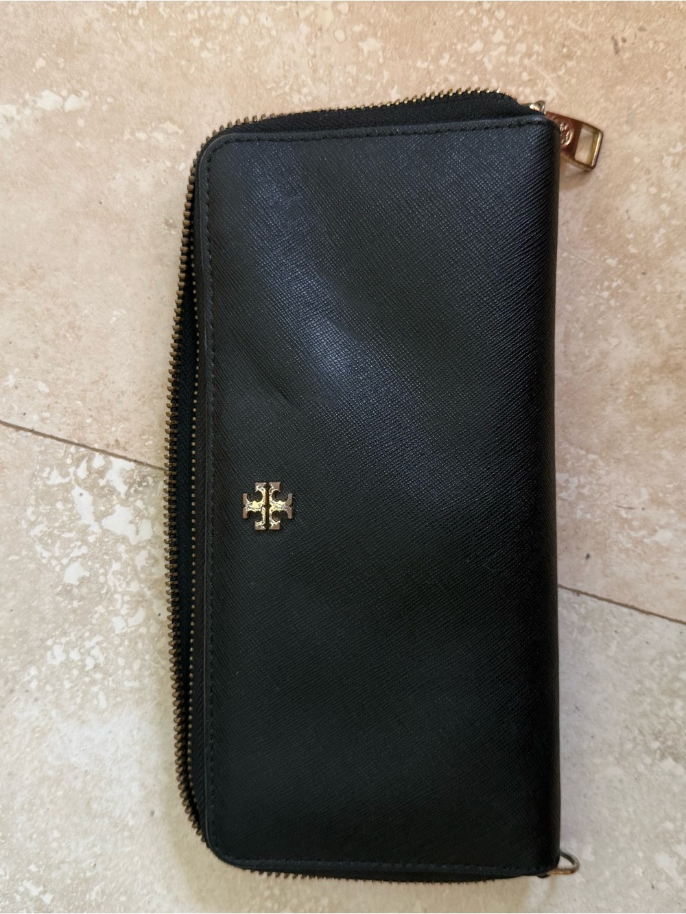 Tory Burch Black Saffiano leather continental Zip Around Wallet with Gold Logo